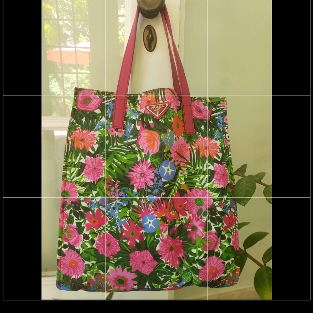 Prada bag - Picture 2 of 8
